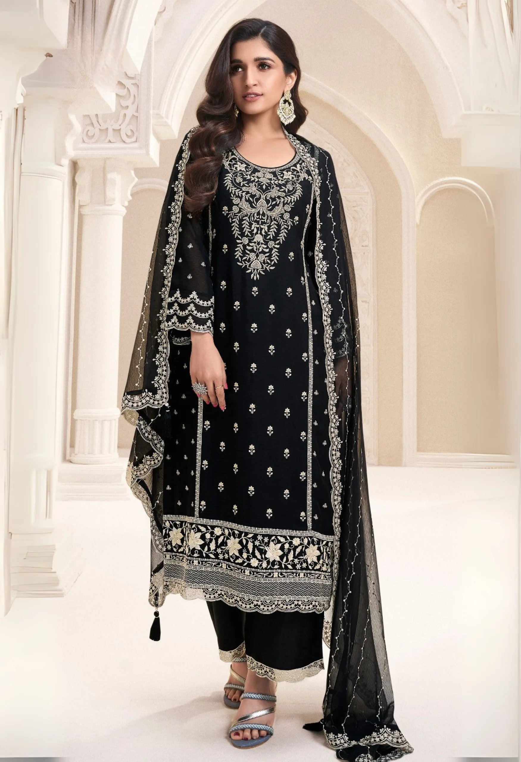 Memsaab Black Royal Thread Embroidered Kurta Set