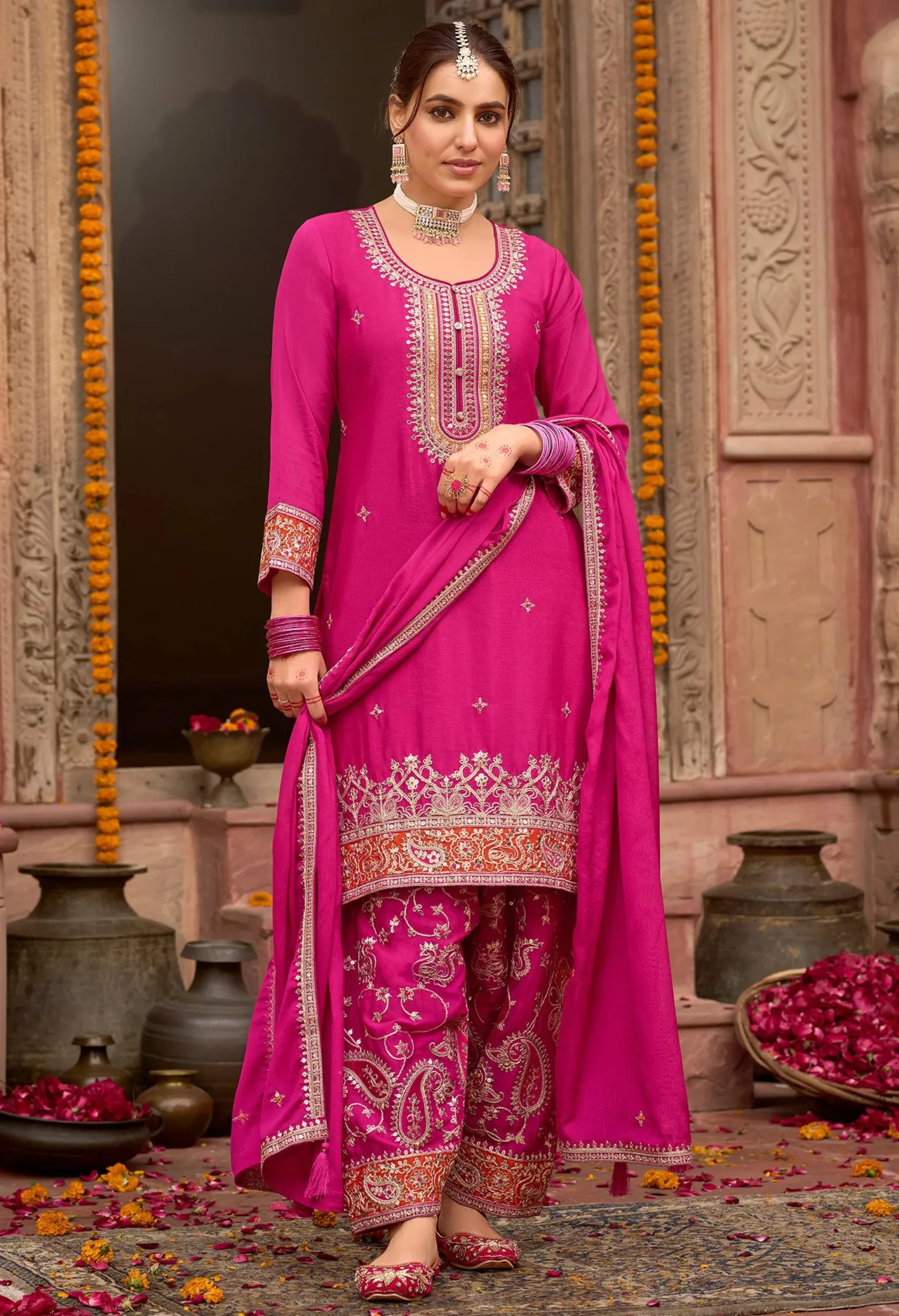 Memsaab Graceful Pink Heavy Embroidered Kurta Set